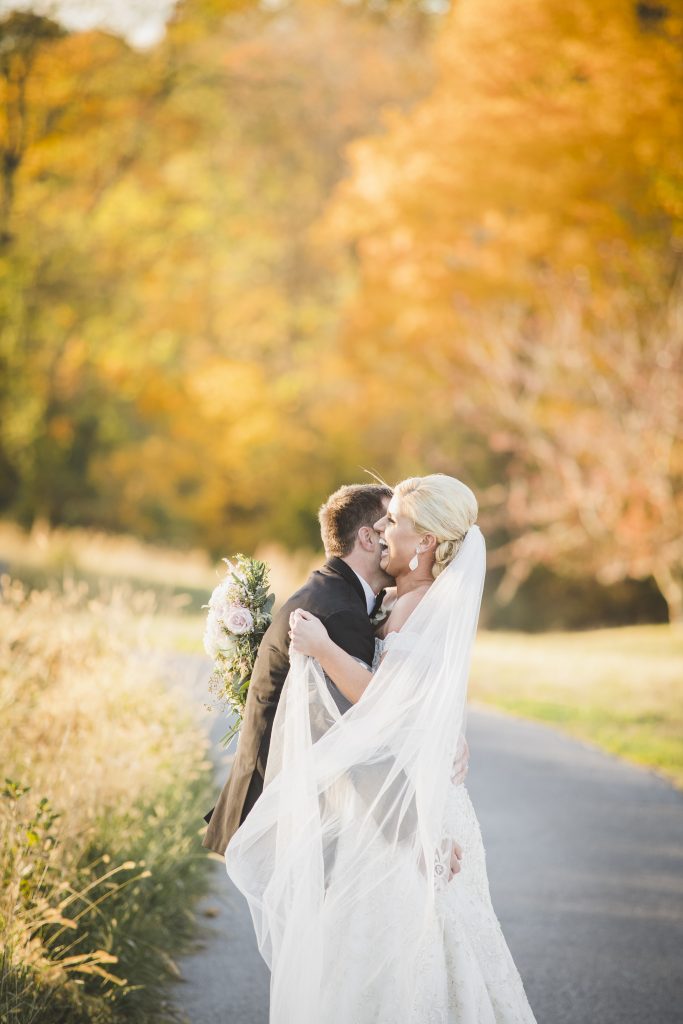 Rivercrest Golf Club Wedding Photography // Kelly & Tim